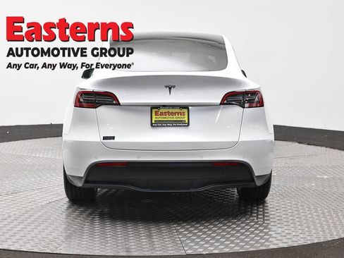 Used 2022 Tesla Model Y Long Range AWD/4WD image 6