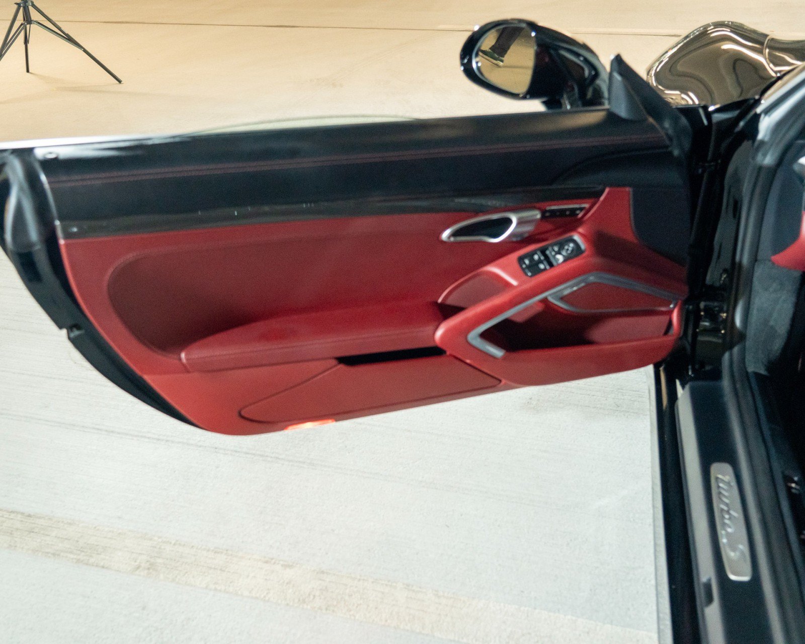 Certified 2019 Porsche 911 Turbo S AWD/4WD image 16