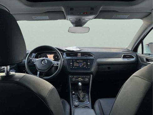Certified 2020 Volkswagen Tiguan SEL image 16