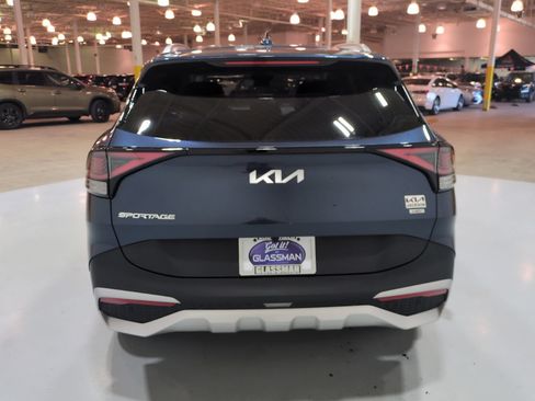 Certified 2023 Kia Sportage EX AWD/4WD image 5