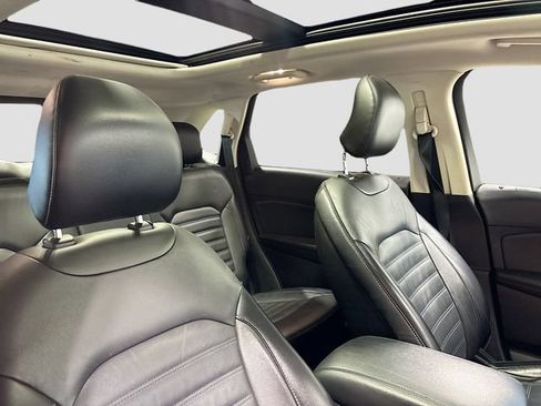Used 2016 Ford Edge SEL w/ Equipment Group 201A AWD/4WD image 25