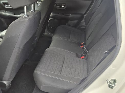 Certified 2025 Honda HR-V LX image 11