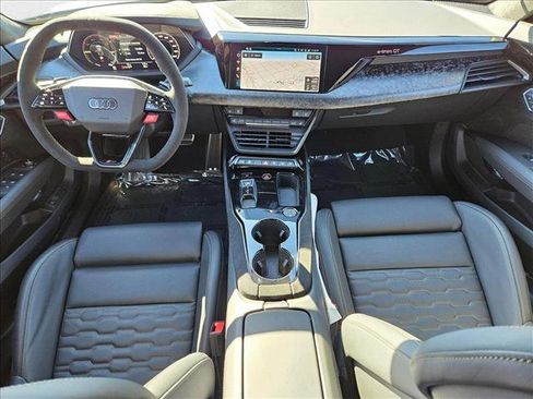 New 2025 Audi RS e-tron GT performance image 15