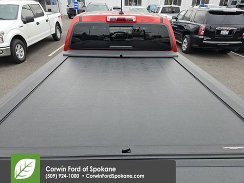 Used 2016 GMC Canyon SLT w/ Driver Alert Package image 9