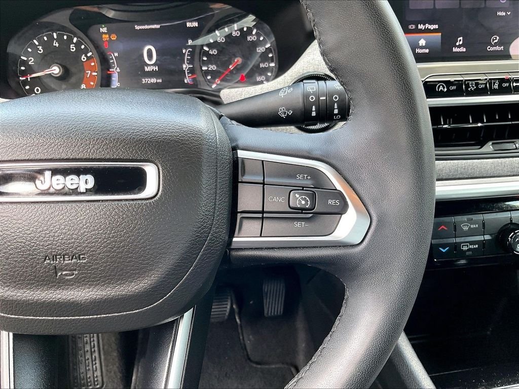 Used 2023 Jeep Compass Latitude AWD/4WD image 23
