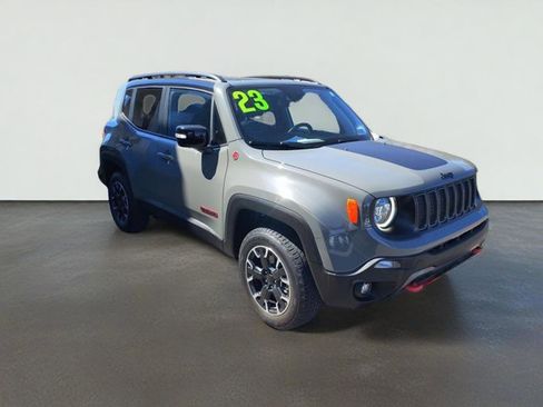 Used 2023 Jeep Renegade Trailhawk w/ Sun/Sound Group AWD/4WD image 2