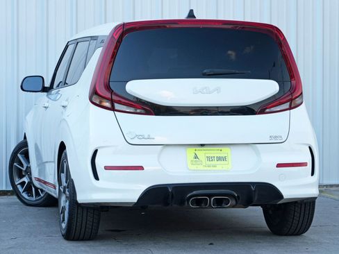 Used 2022 Kia Soul Turbo image 5