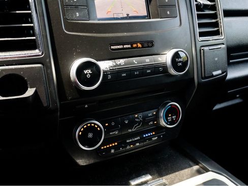 Used 2018 Ford Expedition XL RWD image 26