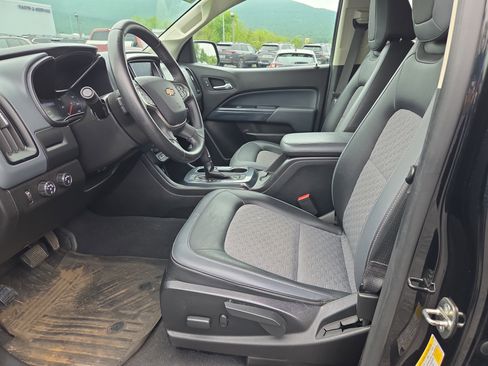 Used 2019 Chevrolet Colorado Z71 AWD/4WD image 12