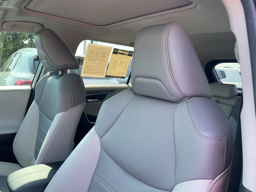 Used 2020 Toyota RAV4 Limited w/ Limited Grade Weather Package AWD/4WD image 23