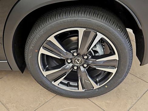 New 2026 Lexus UX 300h FWD image 8