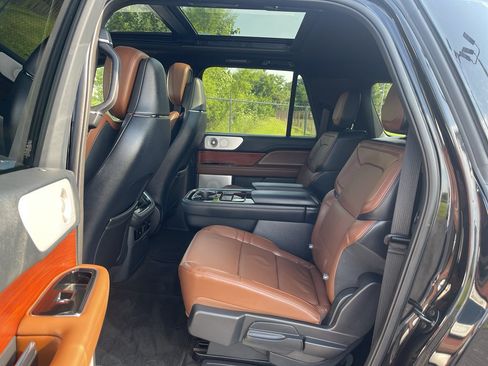 Used 2024 Lincoln Navigator L Reserve w/ Equipment Group 201A AWD/4WD image 25