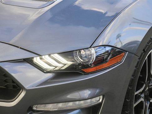 Used 2023 Ford Mustang Premium image 4