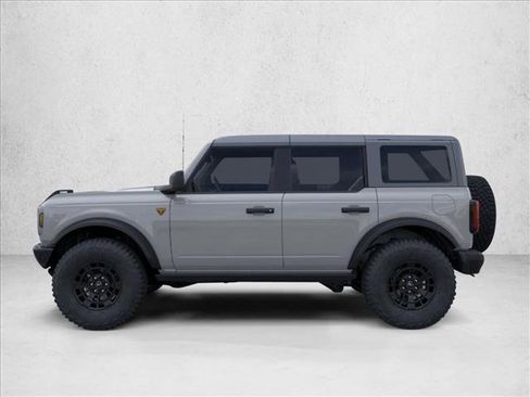 New 2026 Ford Bronco Badlands w/ Sasquatch Package AWD/4WD image 3