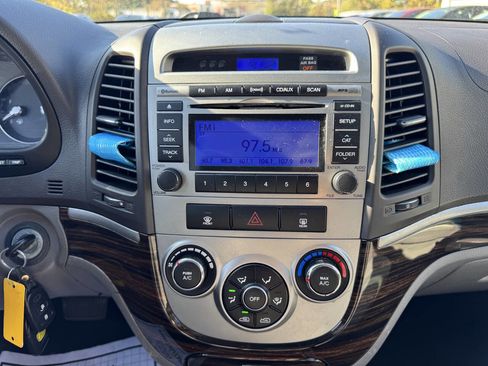 Used 2010 Hyundai Santa Fe GLS image 15