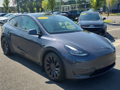 Used 2021 Tesla Model Y Performance AWD/4WD image 3