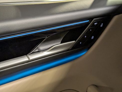 New 2026 Porsche Macan 4 Electric image 20