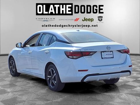 Used 2024 Nissan Sentra SV FWD image 5
