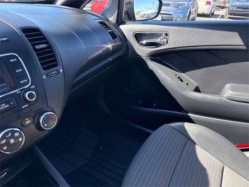 Used 2016 Kia Forte SX image 25