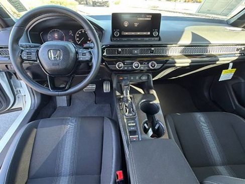 Used 2025 Honda Civic Sport image 17