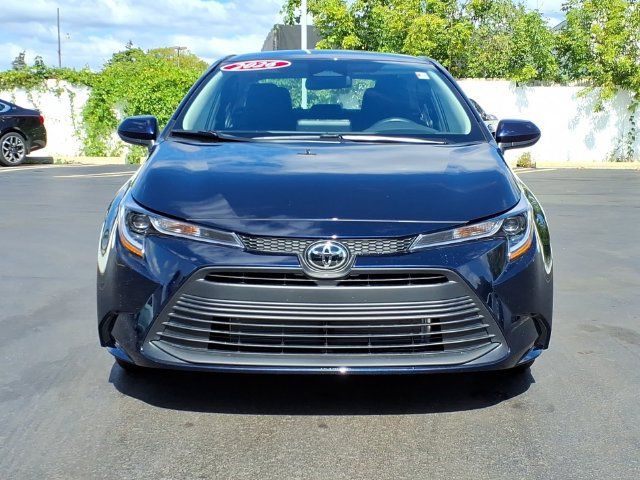 Used 2026 Toyota Corolla LE FWD image 2