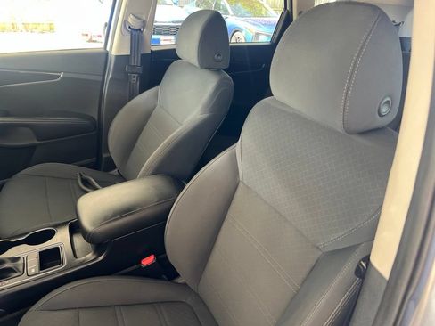 Used 2019 Kia Sorento L FWD image 5