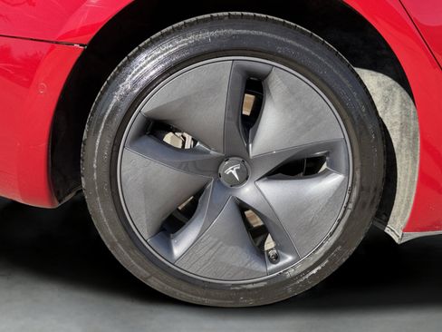 Used 2019 Tesla Model 3 Standard Range Plus image 30