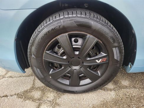 Used 2009 Toyota Camry LE image 29