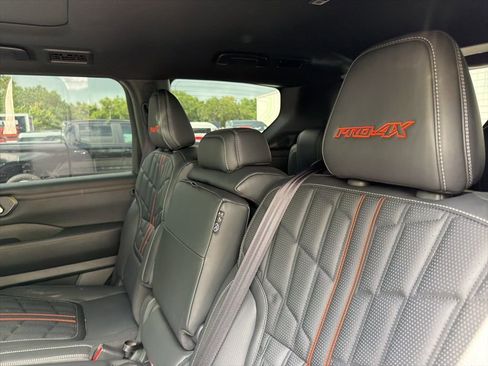 Used 2025 Nissan Armada PRO-4X w/ Pro-4X Premium Package image 11