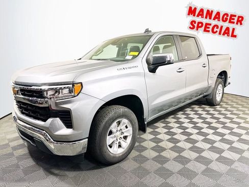 Used 2025 Chevrolet Silverado 1500 LT image 4
