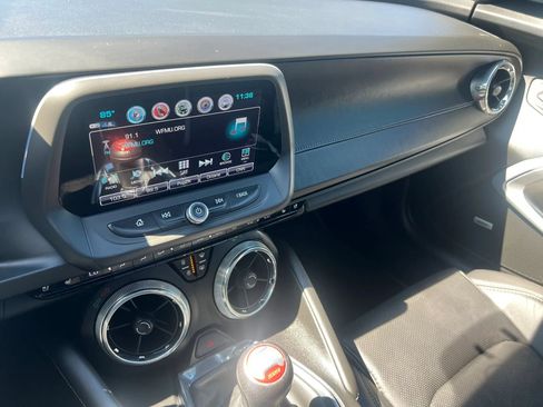 Used 2018 Chevrolet Camaro SS RWD image 21