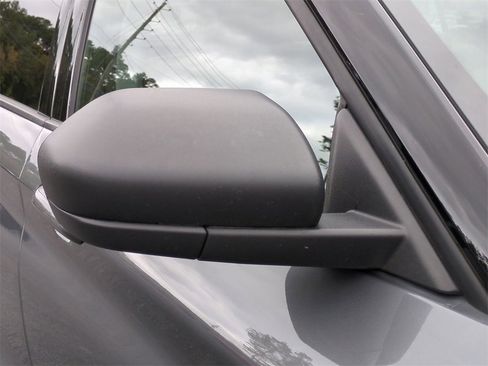 Certified 2022 Ford Explorer XLT w/ Equipment Group 202A image 12