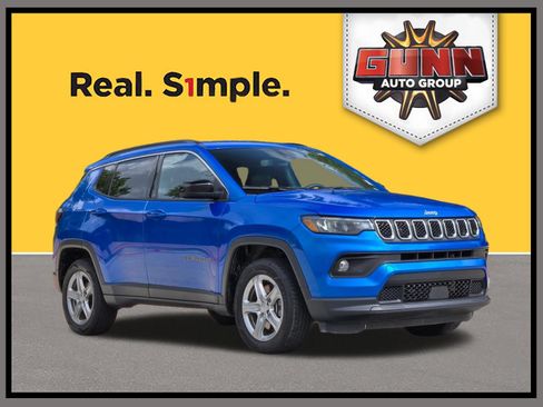 Used 2024 Jeep Compass Latitude AWD/4WD image 1