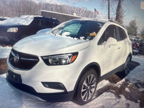 Used 2022 Buick Encore Preferred w/ Safety Package image 2