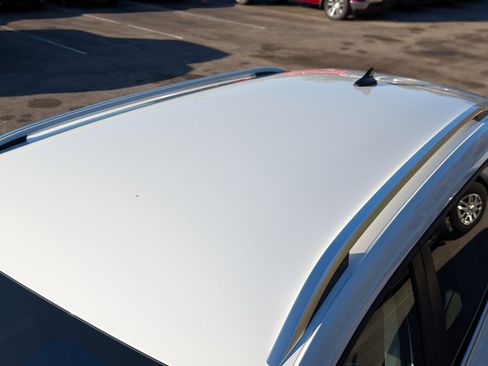 Used 2024 Volkswagen Taos SE image 14