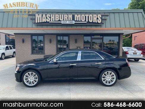 Used 2012 Chrysler 300 Limited w/ Luxury Group RWD image 1