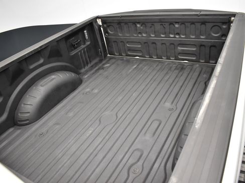 Used 2022 Ford F250 Lariat w/ Black Appearance Package image 40