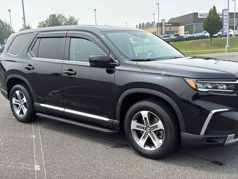 Used 2024 Honda Pilot EX-L image 2