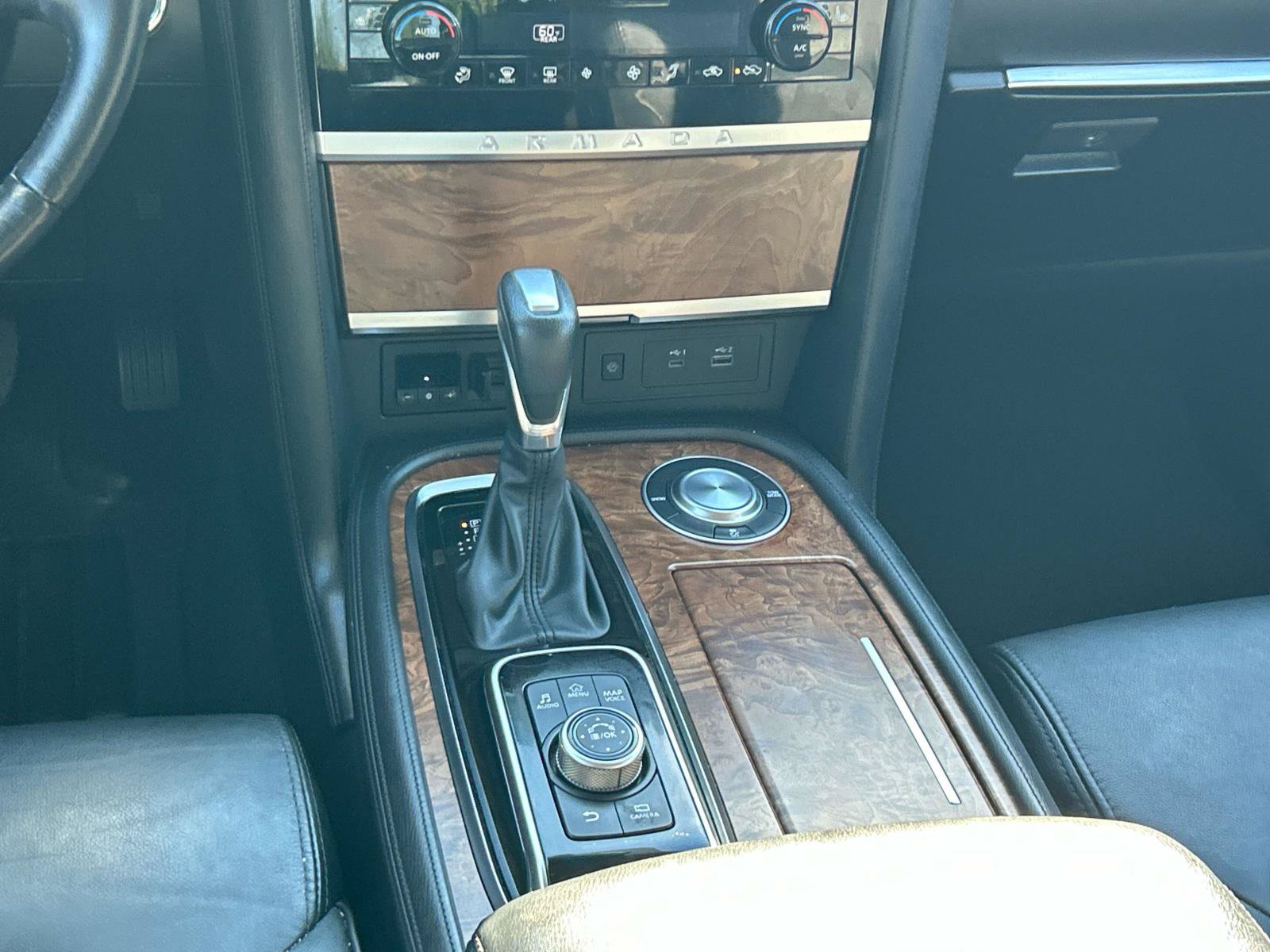 Used 2023 Nissan Armada SL w/ Captain's Chairs Package RWD image 17