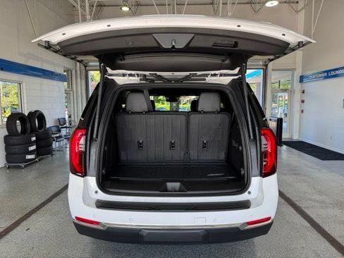 Used 2025 GMC Yukon Elevation w/ LPO, Floor Liner Package AWD/4WD image 11