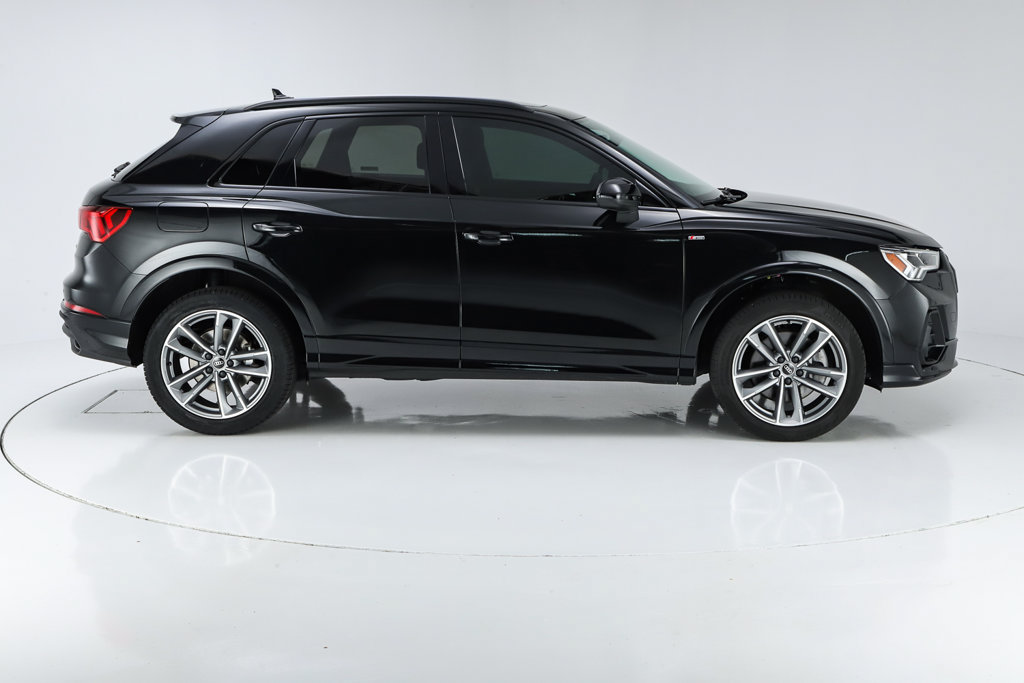 Used 2023 Audi Q3 2.0T Premium Plus w/ Premium Plus Package AWD/4WD image 17