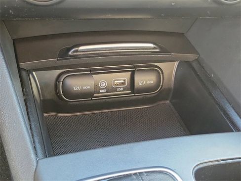 Used 2018 Kia Optima LX image 12