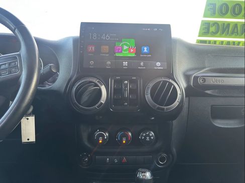 Used 2018 Jeep Wrangler Unlimited Sport S image 16