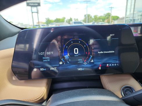 New 2026 Chevrolet Equinox ACTIV w/ Convenience Package III AWD/4WD image 18
