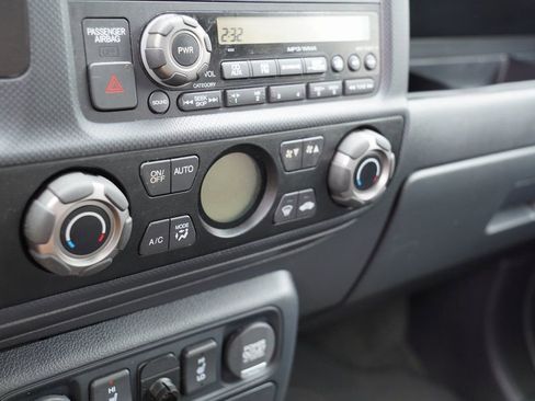 Used 2014 Honda Ridgeline SE image 26