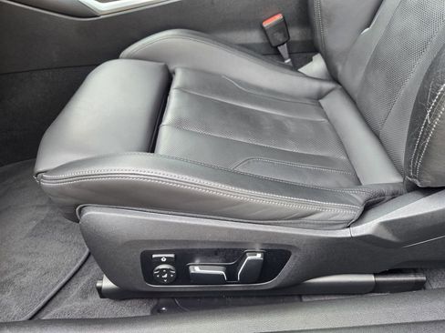 Used 2025 BMW M4 Coupe w/ Executive Package RWD image 21