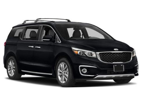 Used 2018 Kia Sedona L image 9