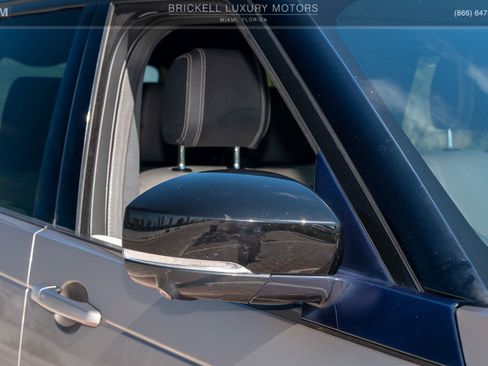 Used 2023 Land Rover Discovery S R-Dynamic image 55