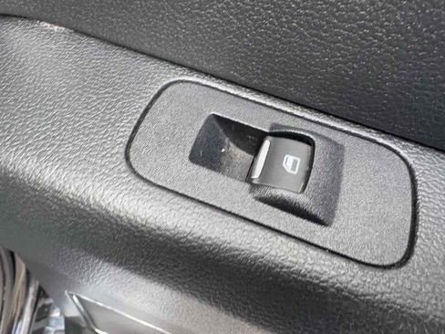 Used 2019 Ford F150 Lariat w/ Equipment Group 502A Luxury image 38