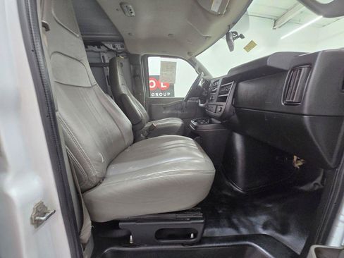 Used 2020 Chevrolet Express 2500 w/ Driver Convenience Package RWD image 17